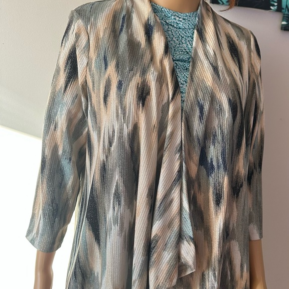 Kasper Medium Size Onion-skin
Soft Blazer In Sea Stone Cardigan - Picture 3 of 6